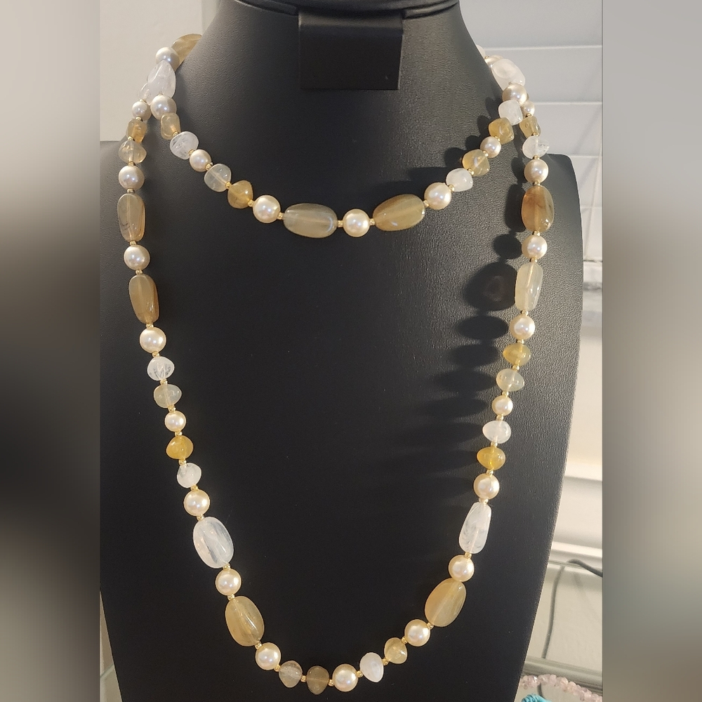 Elegant Pearl and Gold Beaded Necklace,‎ 22.5"